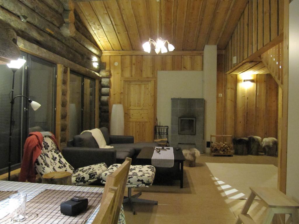 Revontuli Cottage โคลารี ห้อง รูปภาพ